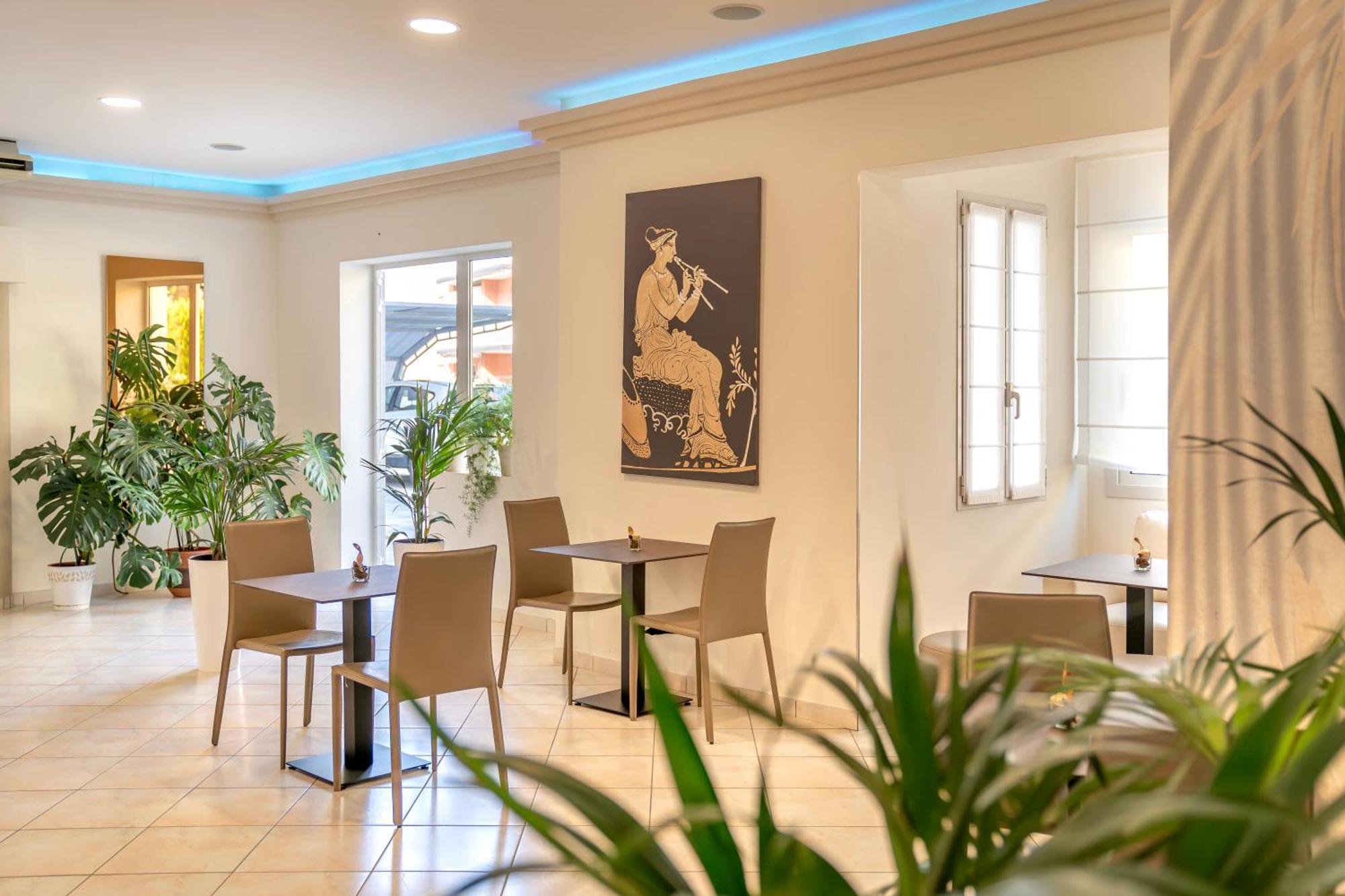 Hotel Atenea Golden Star カオルレ エクステリア 写真