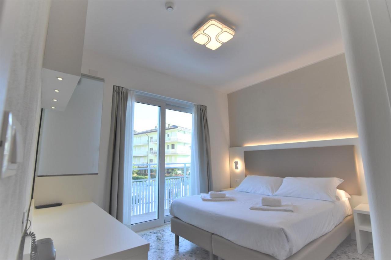 Hotel Atenea Golden Star カオルレ エクステリア 写真
